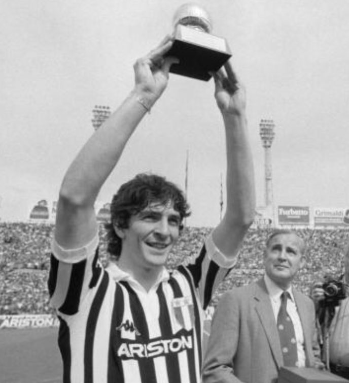 Football Memories on Twitter: "Paolo Rossi with the 1982 Ballon d'Or  #Juventus #Ballondor https://t.co/QbvjY3Q3ib" / Twitter