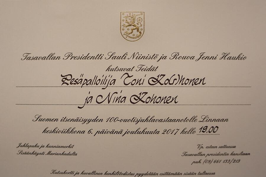 superpesis's tweet photo. Toni Kohonen kutsuttiin Linnan juhliin ja kutsussa Suomen tasavallan presidentti @niinisto osoitti veikeää huumorintajua!

Mikäli et muista, kyse on tästä:

https://t.co/9wXtRSOFT5

#pesis https://t.co/a9to13TvkL