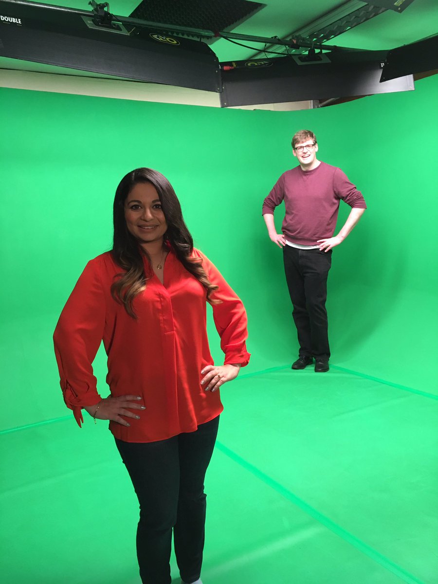 FunSizeSuze's tweet photo. Filming day over! Got a chance to catch up briefly with my co-host on @Outrageous_Acts, @A_Linsell. Not sure you all realise how we fit the extremes of the height bell curve ๐ #OAOS Fab day, @OctoberFilms @Philippa_Blake ๐๐ https://t.co/b3ThbQSE94
