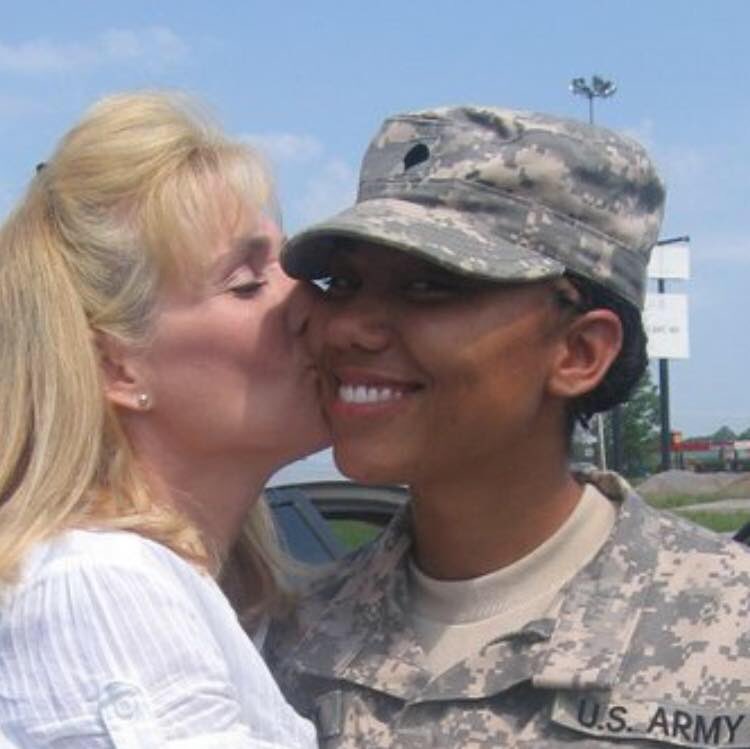 lisalmock's tweet photo. A Proud & Humble "Thank You" To My Dad My Daughter And My Brother For Their Honorable And Selfless Dedication And Service To Our Great Country...Because Of You And All Of Our Veterans Across America...We Get To Live Free In This Great Land! #TyVets 🇺🇸#TyGod #GodBlessOurVets🇺🇸 https://t.co/HaXj0XEbDF