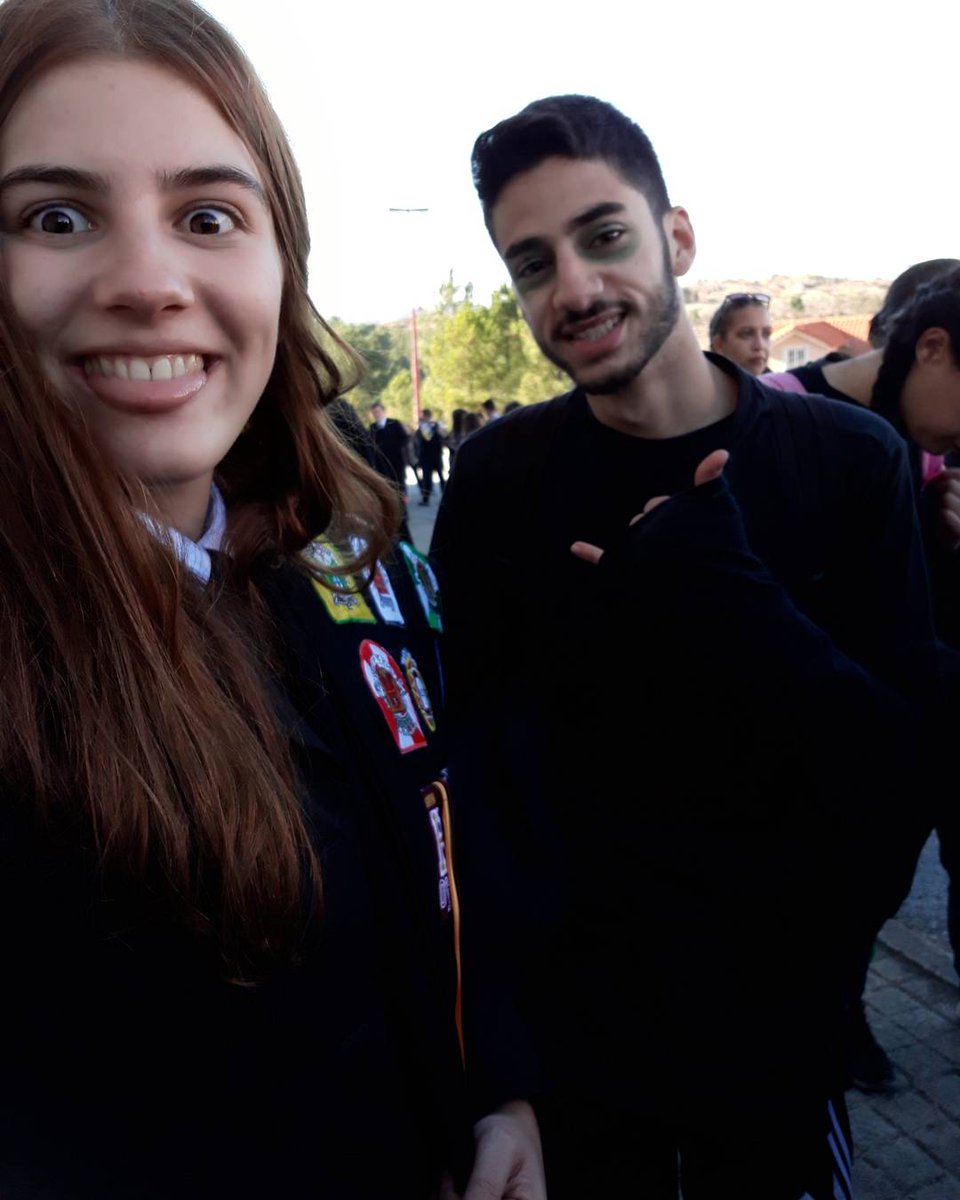 catarinaferrei's tweet photo. Orgulho da madrinha 💚💚
#scg17 #day5 #afilhado #finalistapodetudo #batismo #desfile https://t.co/N5UnbAPIDl