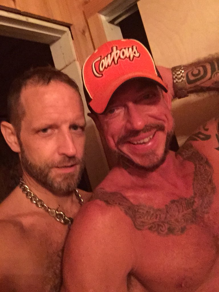 MarcSpitts's tweet photo. @markosfolch @ParkerLoganXXX @RayDaltonXXX @HairyandRaw Met Ray in FI Pines, summer ‘15. Gr8 guy! Taught me 2 things 1)When fucking, always wear shoes 2)The bottom’s legs need to be loose/dangle. https://t.co/1K44me5aUR