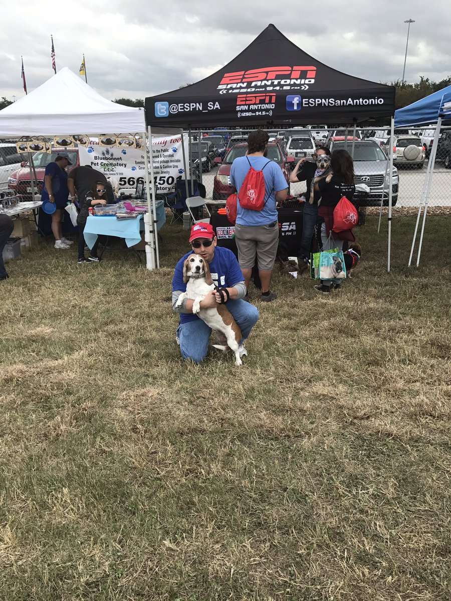 JasonMinnix's tweet photo. Can't wait for @arisports and @DavidChancellor to wash my dog at #poochamaniaSA @sahumane https://t.co/kWcVIMBPII