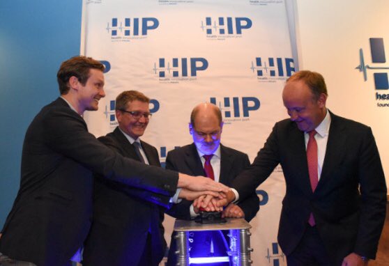 HIP_Hamburg's tweet photo. 3,2,1... HIP, HIP, HURRA! Heute vor einem Monat haben wir das offizielle Opening des Health Innovation Port gefeiert! Danke nochmal an @MarcellJansen @OlafScholz @TKinHH und alle anderen Gäste! #HealthInnovationPort #startup #Hamburg #health #thejourneybegan #greatnight https://t.co/PyLgcxHEir