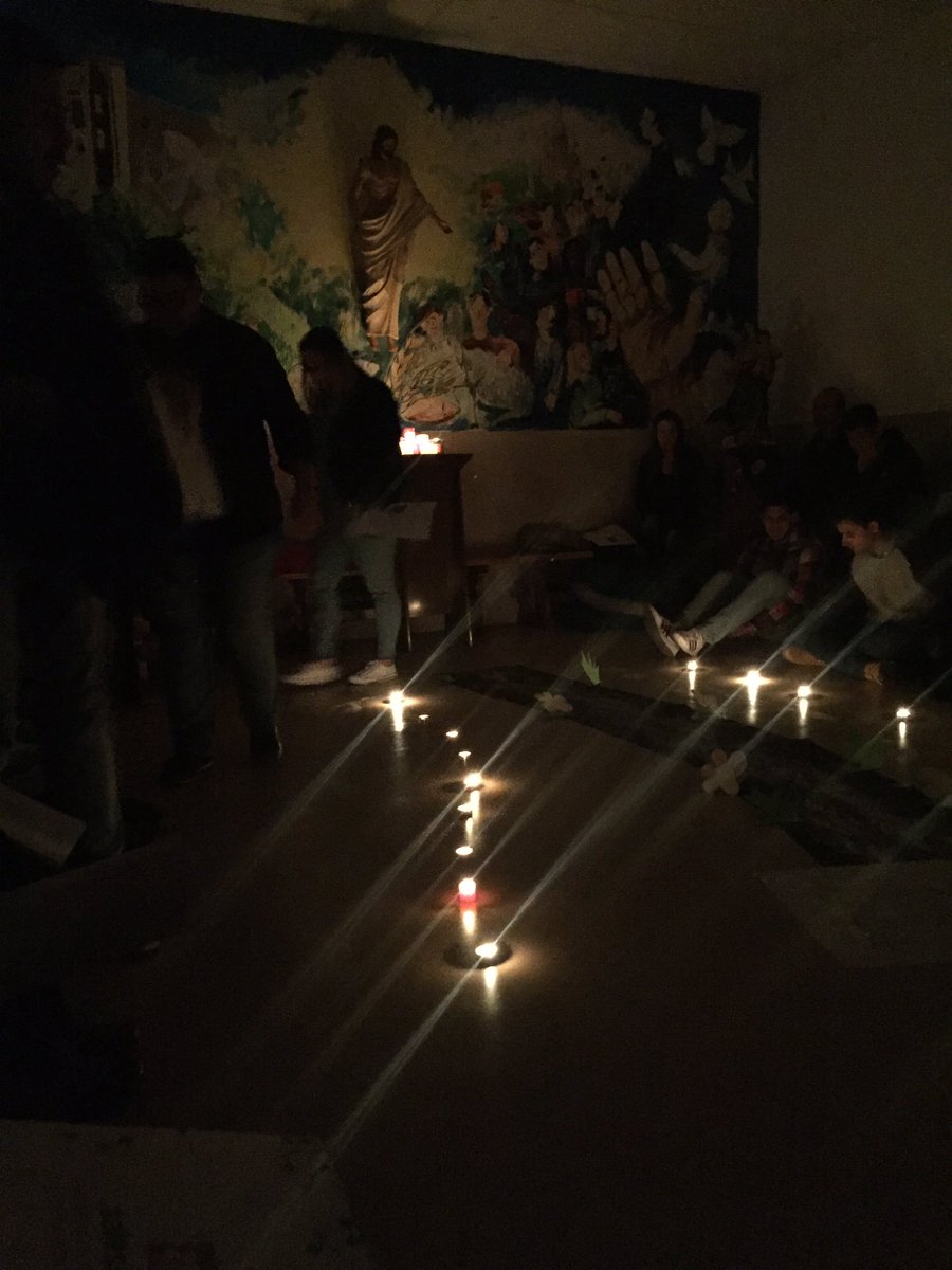 MJS_es's tweet photo. Acabamos la jornada de hoy del #IIIFOROMJS #callejerosdelafe con la #oracion https://t.co/KDrtinqegM