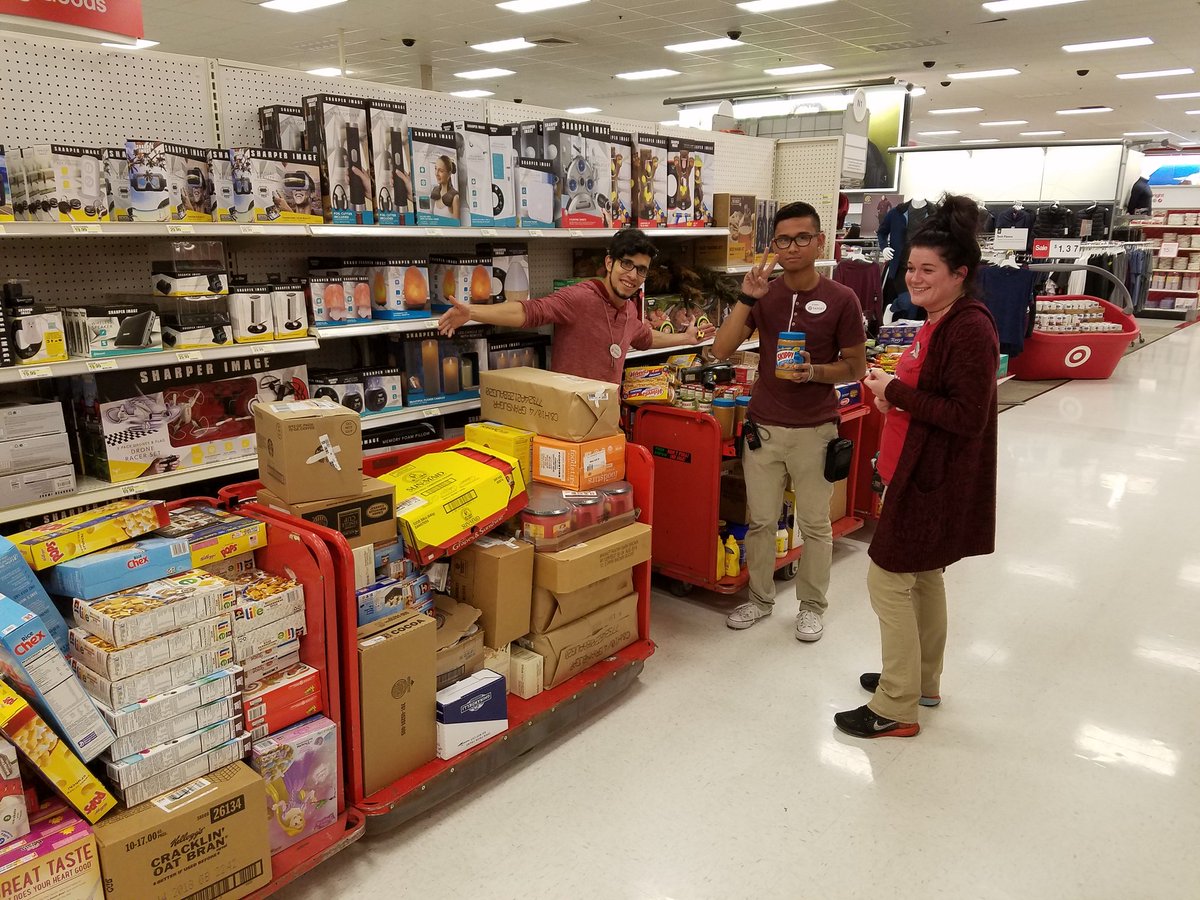 'Twas the month before Christmas and all through the store, our team members were batching and filling the floor. 🎅🌲 #tubchallenge #fillitup #fillspaythebills <a href="/LisaSherland/">Lisa</a> <a href="/ajhenry123/">AJ Henry</a>
