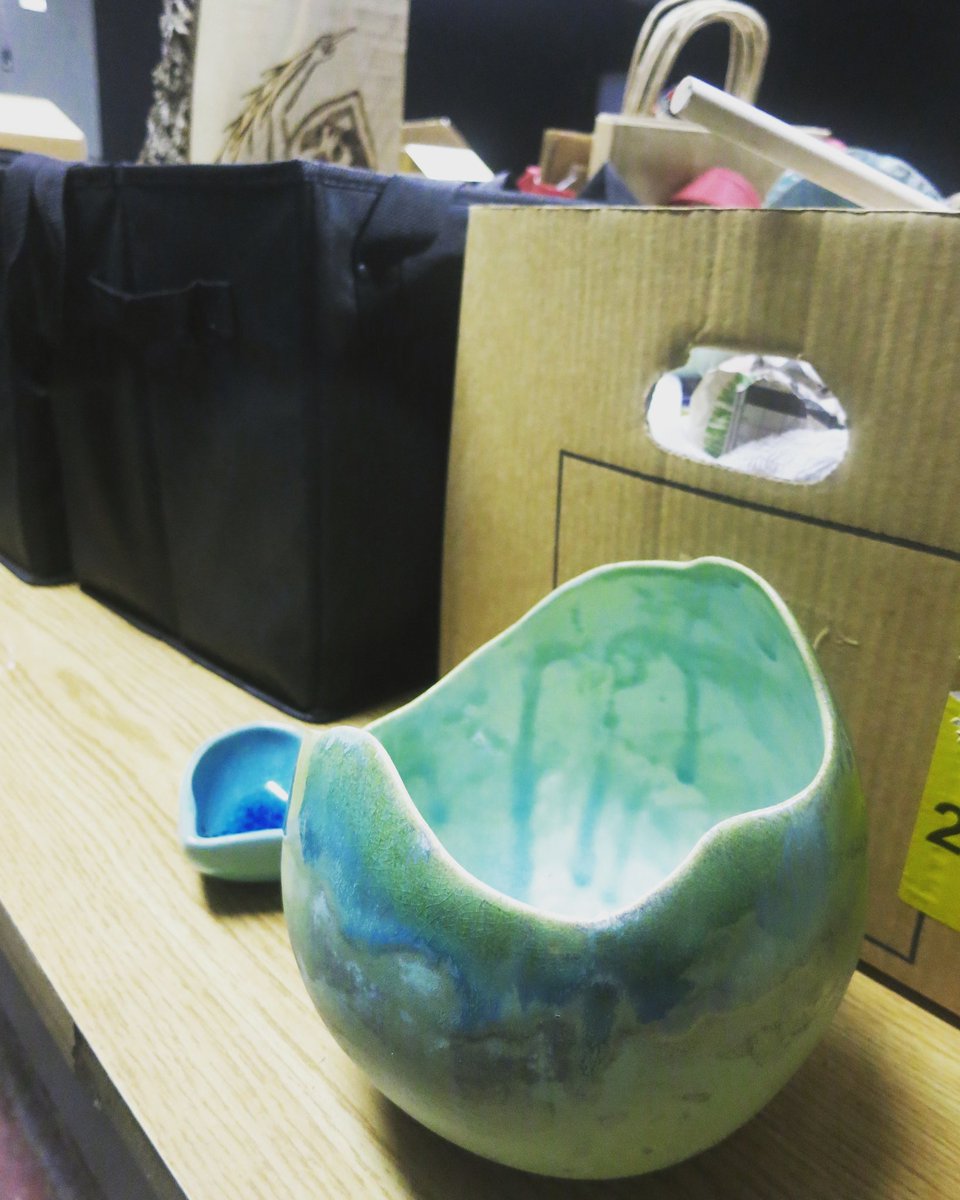 tapcreativityon's tweet photo. #12daysofCRAFTED: work for #CraftedLDN have been coming in all week! Feast your eyes on some ceramics that Joanna Mozdzen dropped off. They'll be in our gallery on Tuesday! https://t.co/JiedSUgboc