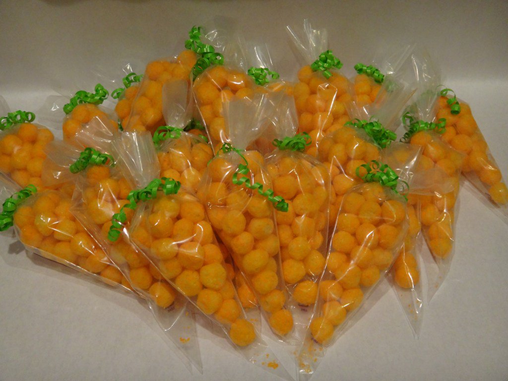 robertkaplinsky's tweet image. This lesson from @BuildMathMinds is great for mult. 2-digit nums &amp;amp; is sure to get kids arguing the "right answer": bit.ly/2r2DTMf