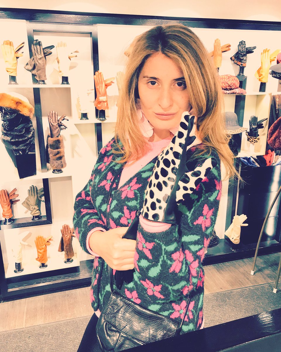 #Winter #is #coming #getting #ready #everyone #buy #such #a #fancy #gloves #and #hats #here 
 👒