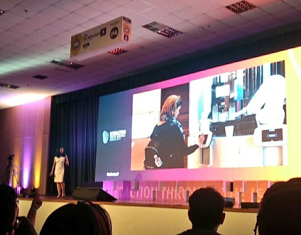 pablosilva's tweet photo. @janakikumar on stage at #isafloripa17 talking about how to riding the wave of digital disruption by design. #amazing #verylearning https://t.co/gIZ7bv9Zc8