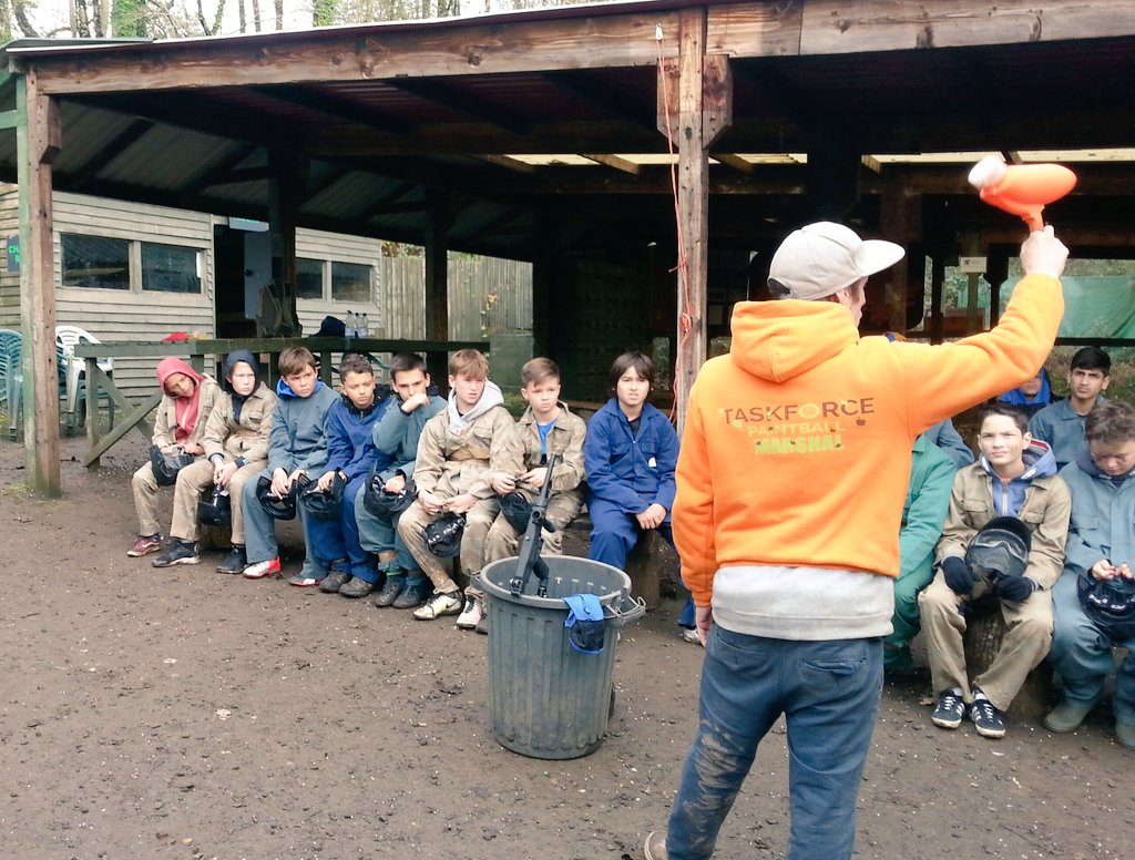 WezTucker's tweet image. Brilliant afternoon @taskforcepb Guys there couldnt do enough &amp;amp; were gr8.Harls had top time &amp;amp; wished more could come.Good to have 2 of the cardiff massive there aswell.Thanks every1
@bluebirdchapo @GarethBrookman