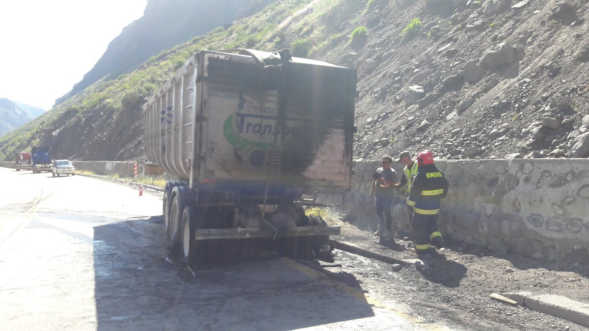 Nuestra Unidad H-2 trabajo en 10-1-2 Sector Camino internacional 1er. Cobertizo junto a Br-6 Z-6