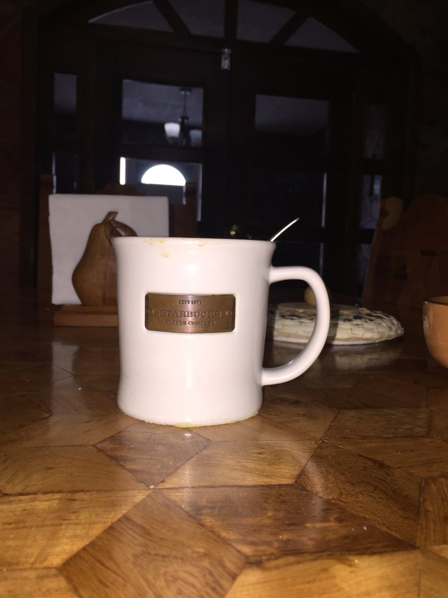 lupisdeson's tweet photo. Café colombiano para despertar, vino tinto ruby #ViñedoLaRedonda para sonreír #SantoJesusitoDelSaucito https://t.co/PaRibMBq5A
