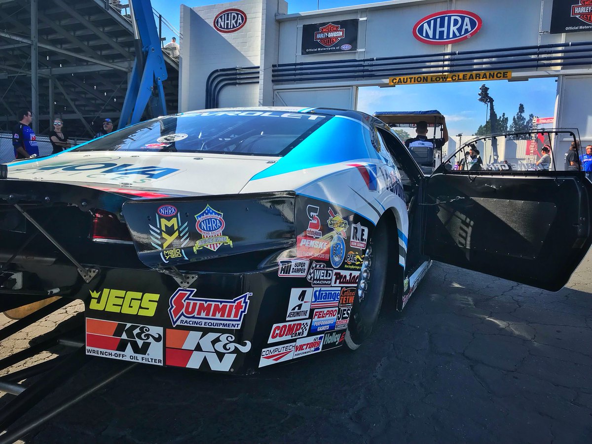 Q3: Tire shake off of the line for <a href="/ShaneGrayPS/">Shane Gray</a> and his <a href="/Valvoline/">Valvoline Global Operations</a> <a href="/teamchevy/">Chevrolet Motorsports</a> Camaro #AutoClubFinals #NHRA