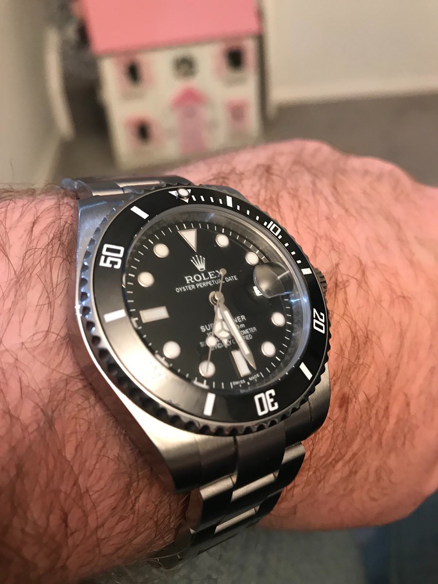 samhartley22's tweet photo. Treat.....👀😳🎁⌚️ https://t.co/93PioFg5zi