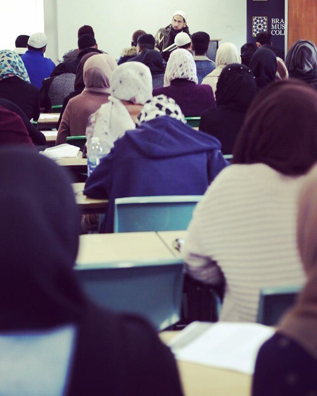 BradMusCollege's tweet photo. People of the Unseen - Shaykh Sjaad Hussain #StudyForYourSoul #BradfordMuslimCollege https://t.co/7PM6ulHw69