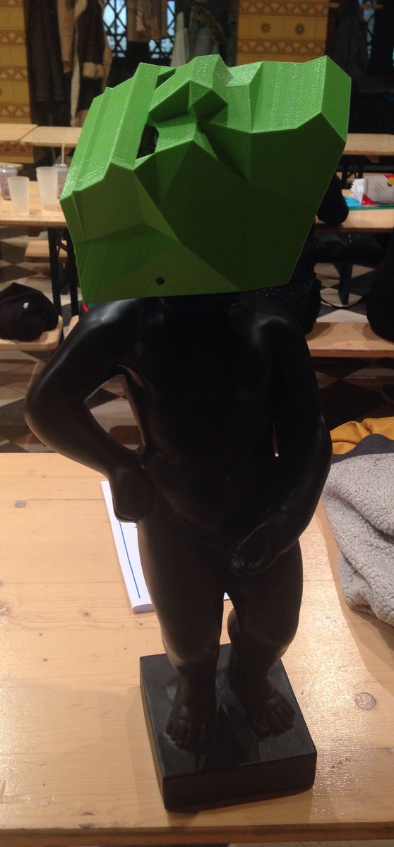 whiap's tweet photo. Someone hack the Manneken Pis ! #museomix #museomixbe https://t.co/DYH4I9NEoz
