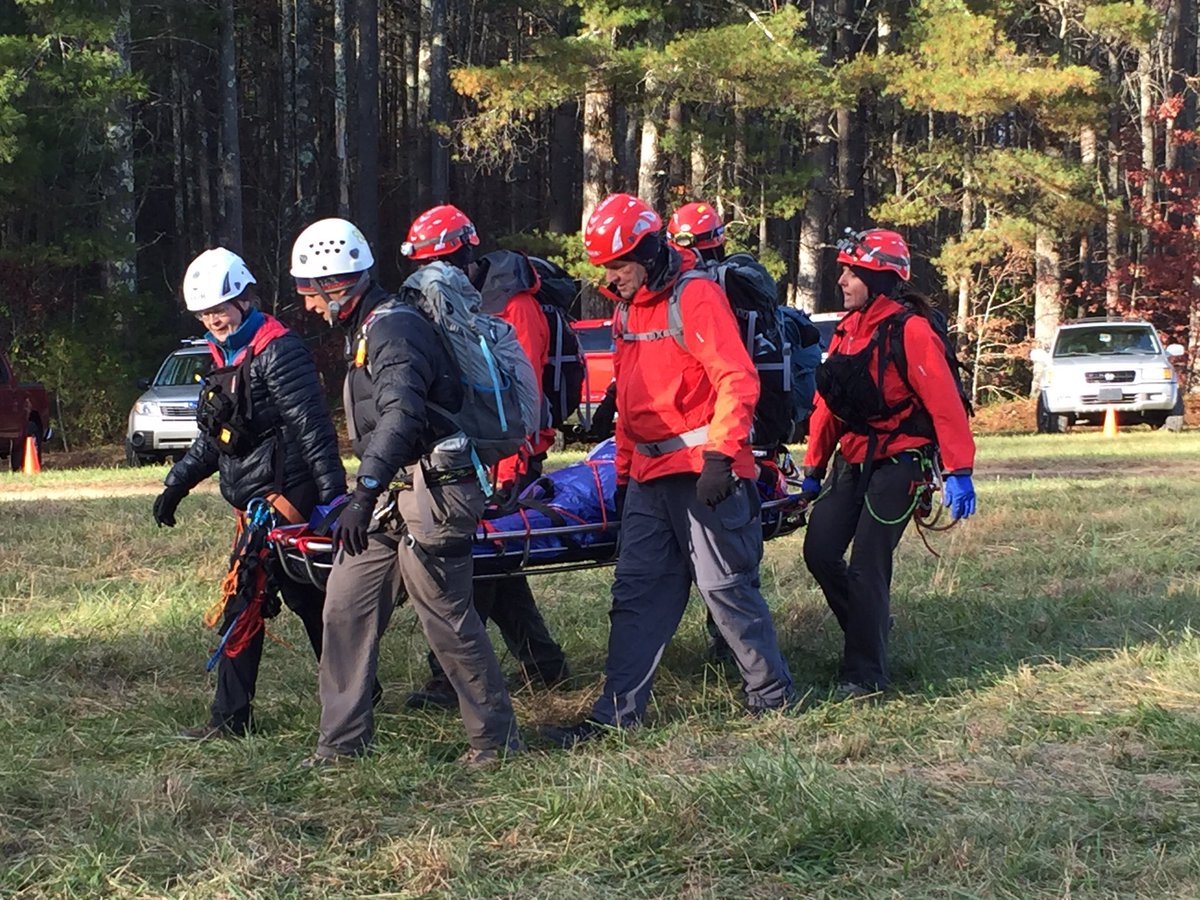 DuPontRescue's tweet photo. Members from multiple agencies completing Level I of the NC MSAR class here this weekend. Instructors include Eric Wiseman &amp; Mark Sheppard. https://t.co/UvwyYVW9iv