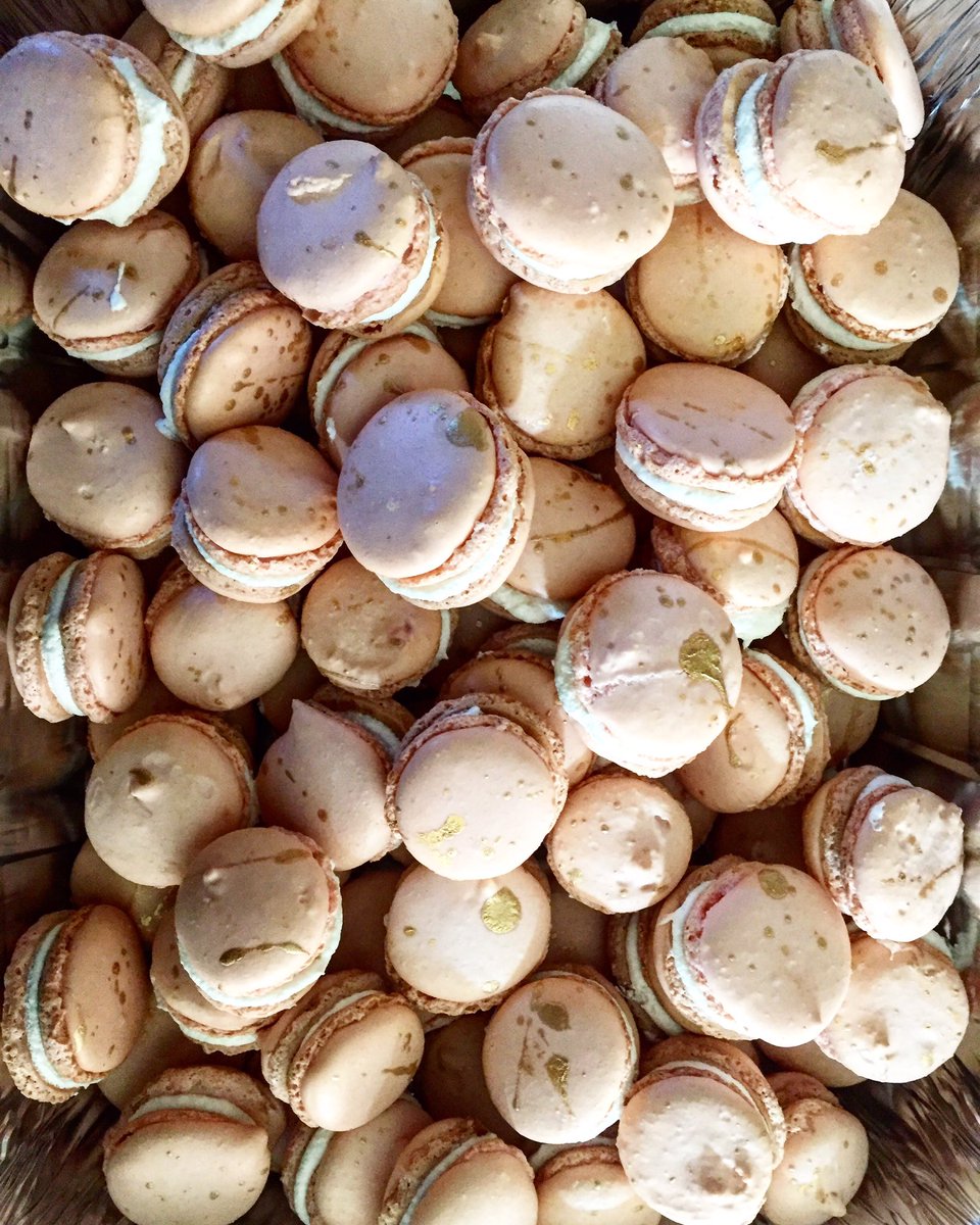 Bakeddwithlove's tweet photo. Officially adding macarons to the portfolio #baking #bakeddwithlove #macaron #macarons https://t.co/RTCIWGw0xb
