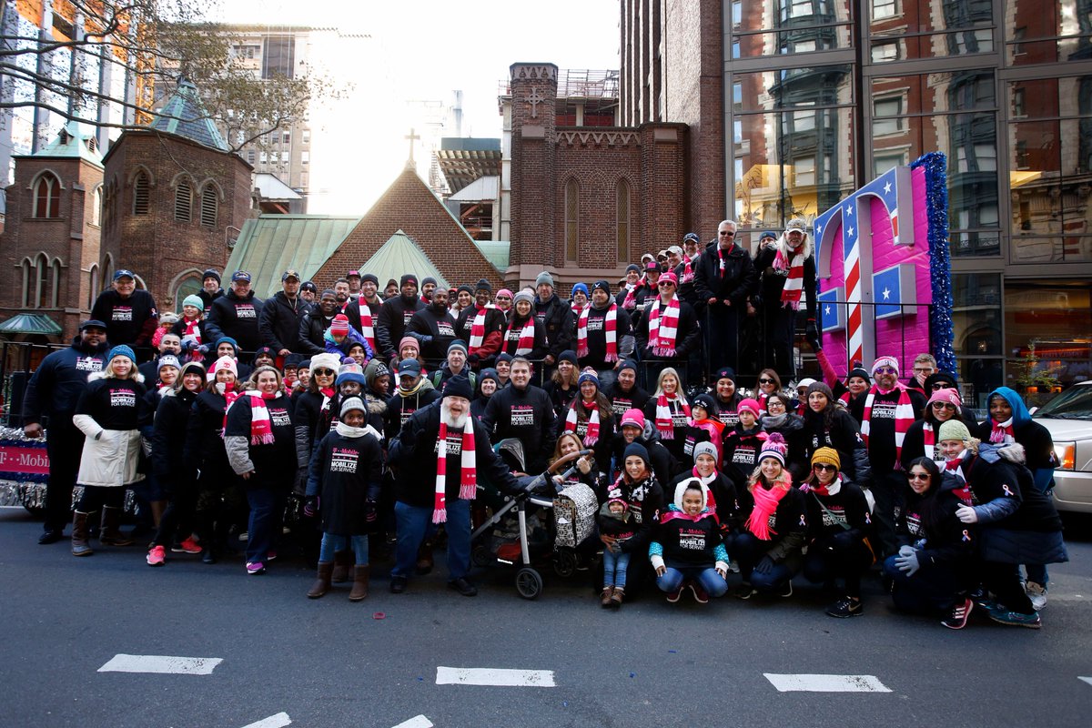 JohnLegere's tweet image. Proud to see so many @TMobile employees in the Veteran’s Day NYC Parade, honoring all who have served. 💓#NYCVetsParade