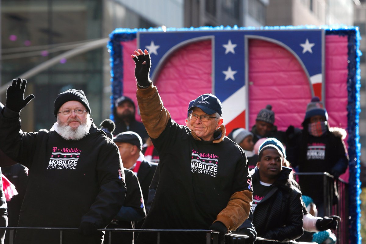JohnLegere's tweet image. Proud to see so many @TMobile employees in the Veteran’s Day NYC Parade, honoring all who have served. 💓#NYCVetsParade