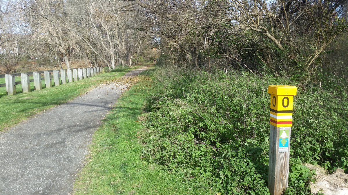 Pretty great day for running! Congrats to JHU - going to nats!! Inspired me to crank out a 20 miler in 2:08:50... See you in 3 weeks, CIM! <a href="/runinrabbit/">rabbit</a> <a href="/GBTCrunning/">Greater Boston Track Club</a> <a href="/HopkinsTFXC/">Johns Hopkins T&F XC</a> <a href="/runSRA_CIM/">CIM</a> #speedyladies