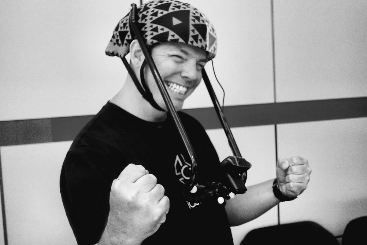 MalenaGruevski's tweet image. Loving this motion capture setup 👌 #HackingArts2017 @MobaCap