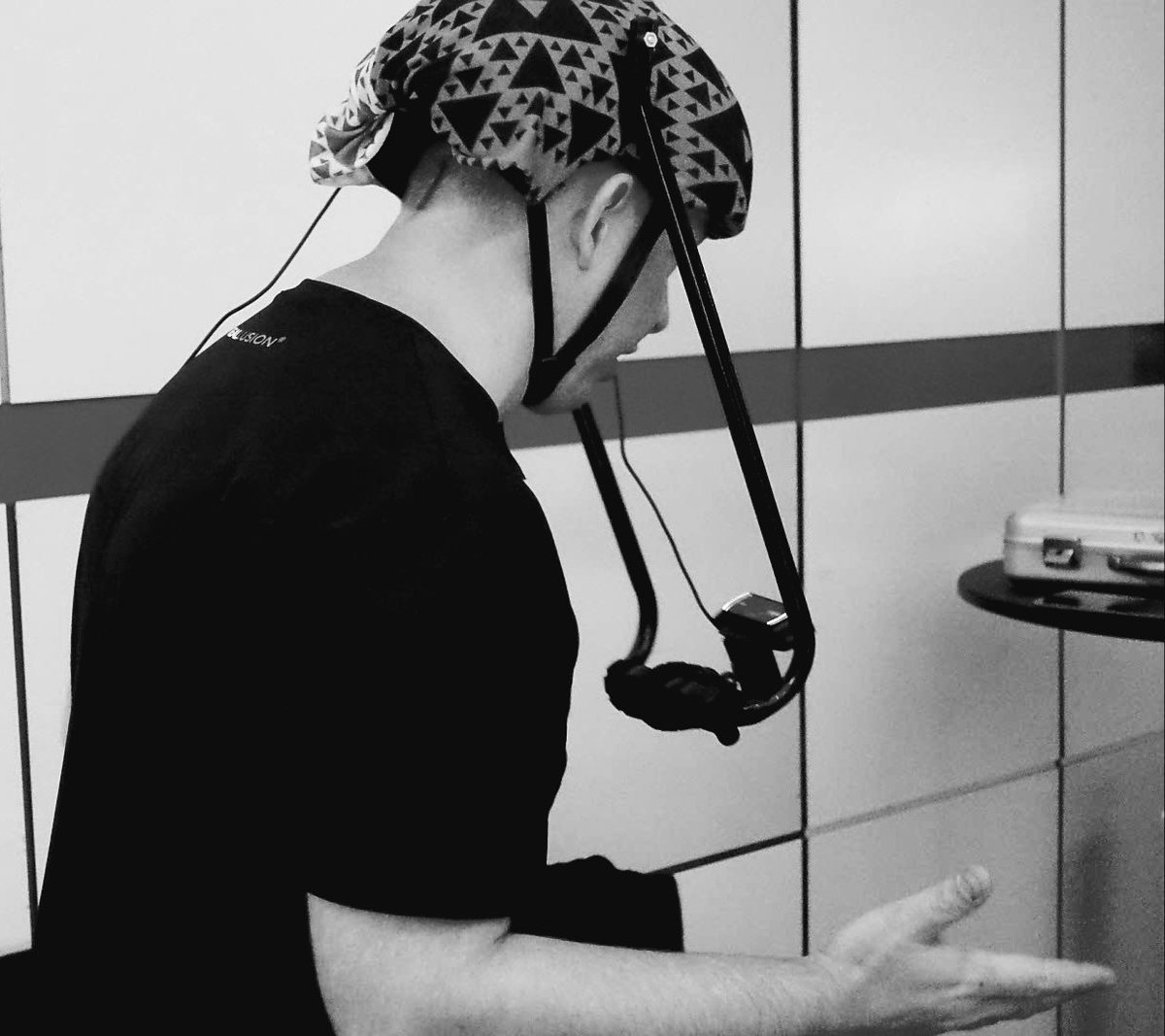 MalenaGruevski's tweet image. Loving this motion capture setup 👌 #HackingArts2017 @MobaCap