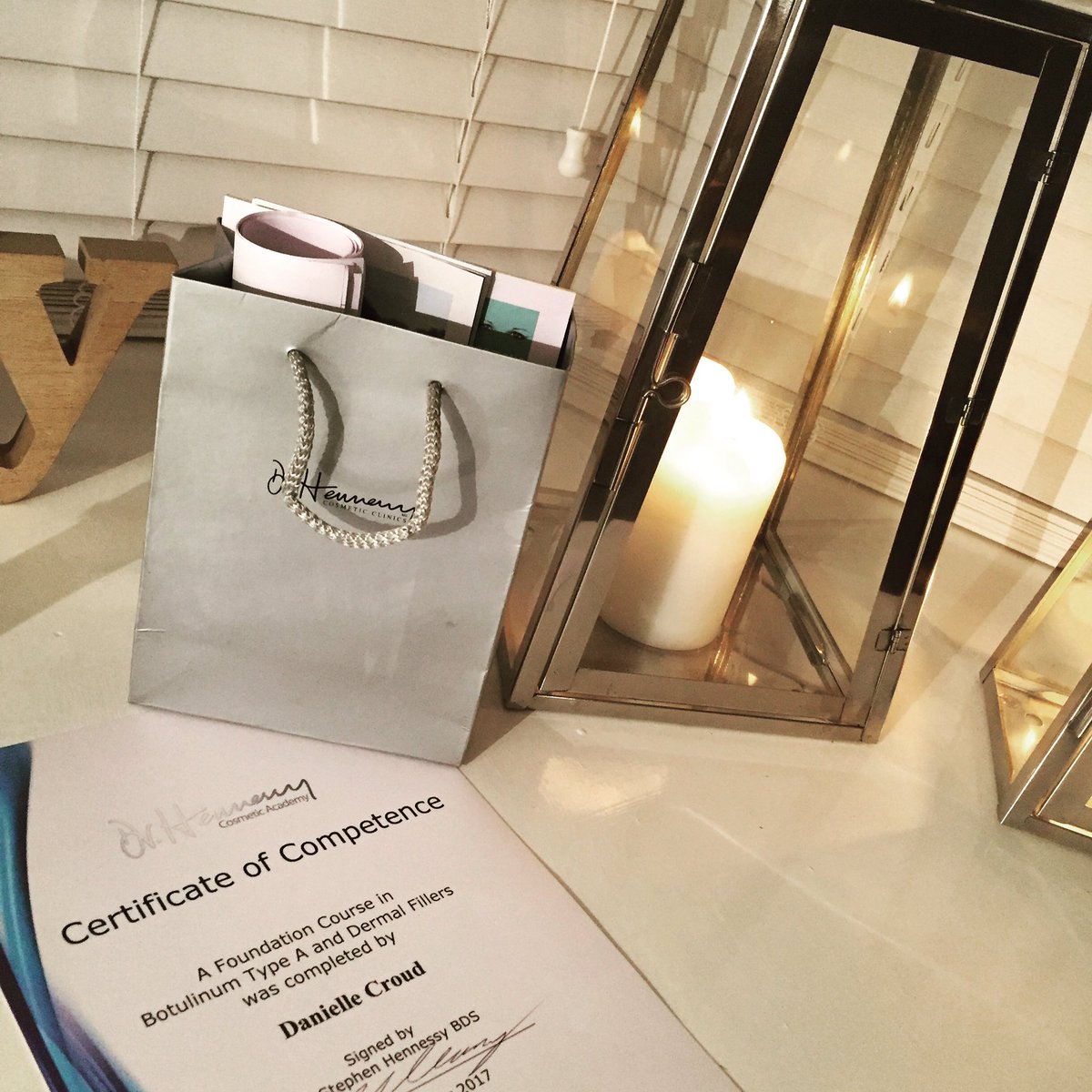 DesignedByDC's tweet photo. DesignByDC does Aesthetics 🥂 welcome to DC Aesthetics! Based in #preston .. new page coming soon 🙌🏻 get in touch to find out more or book a consultation! #aesthetics #antiageing #botox #DermalFillers #NurseLife #NorthWest https://t.co/jPZ66e5EVH