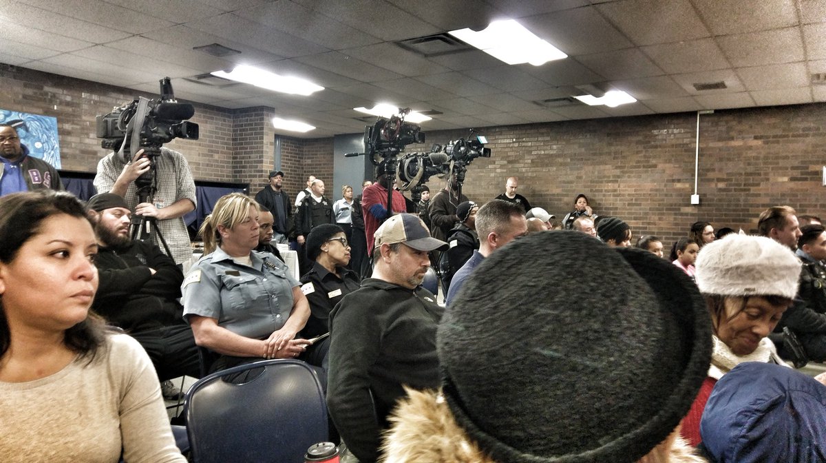 ChicagoCAPS11's tweet photo. #unveilingofk9staue #chicagocop #fillmorerangers #Neverforgotten https://t.co/TKacCtviaG