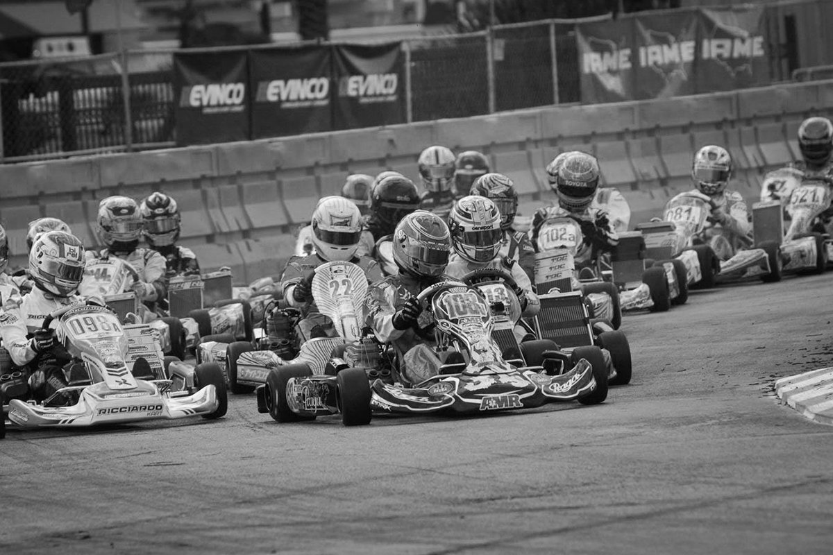 EKN Exclusive: <a href="/SuperKartsUSA/">Superkarts USA</a> #SuperNats21 – Preview Series – X30 Senior

Ninety-six drivers set to go all-in for victory over stacked field #Vegas #SuperNats21 #EKNatSKUSA

ekartingnews.com/2017/11/11/ekn…