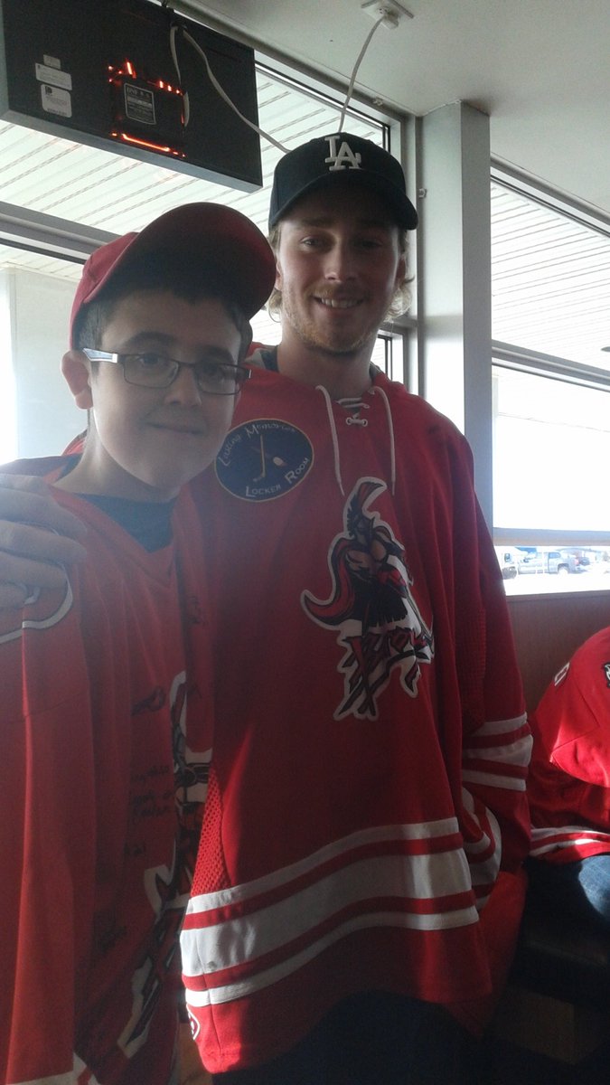 slirpie's tweet photo. Hanging with Barons today in Hanover. See you tonight in Mount Forest https://t.co/0BLDQvfbSu