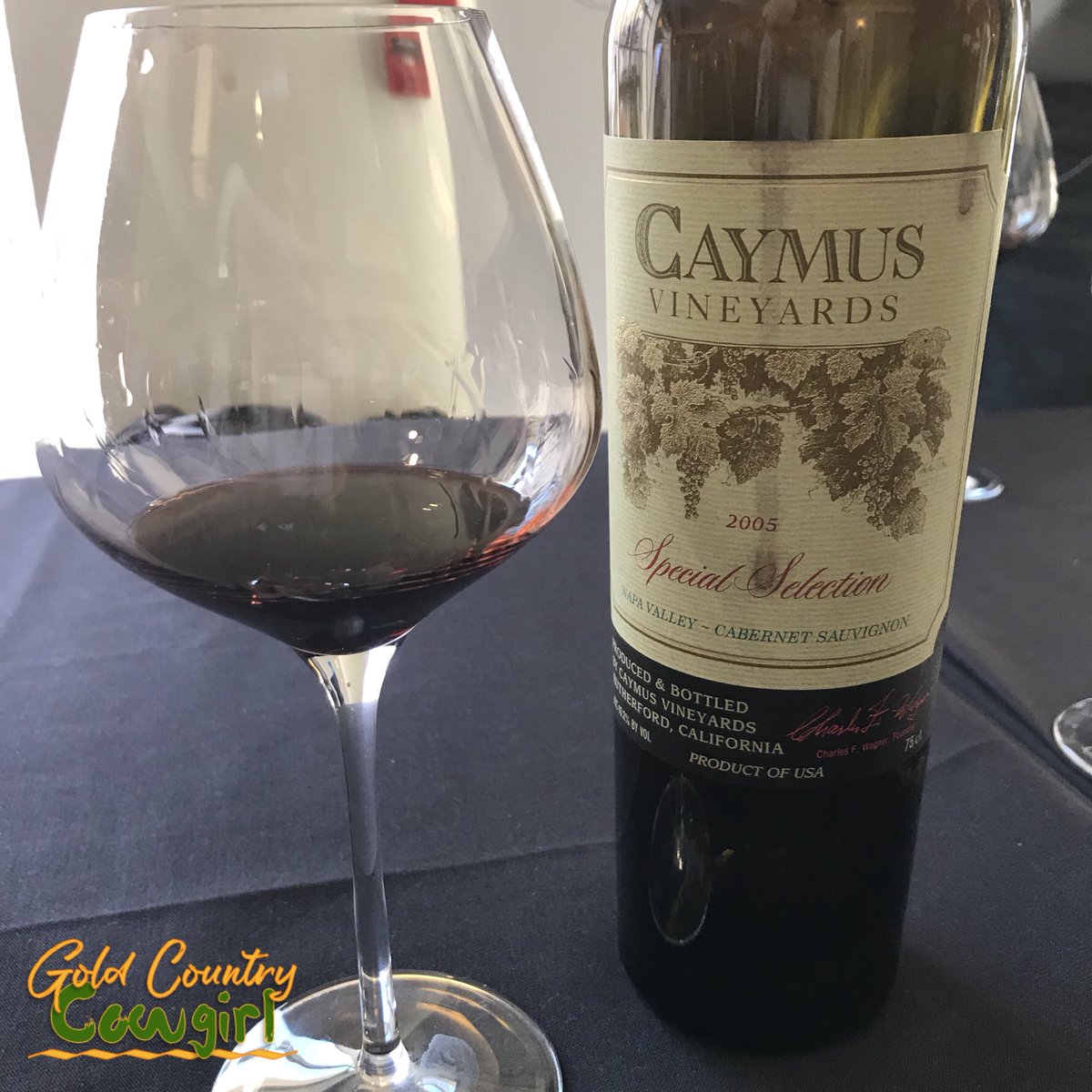 GCCowgirl's tweet photo. Got to try a 2005 Caymus opened last Tuesday capped with a #repourwinesaver No oxidation. #repourchallenge #winetasting @repourwinesaver https://t.co/TArBOUTIG0