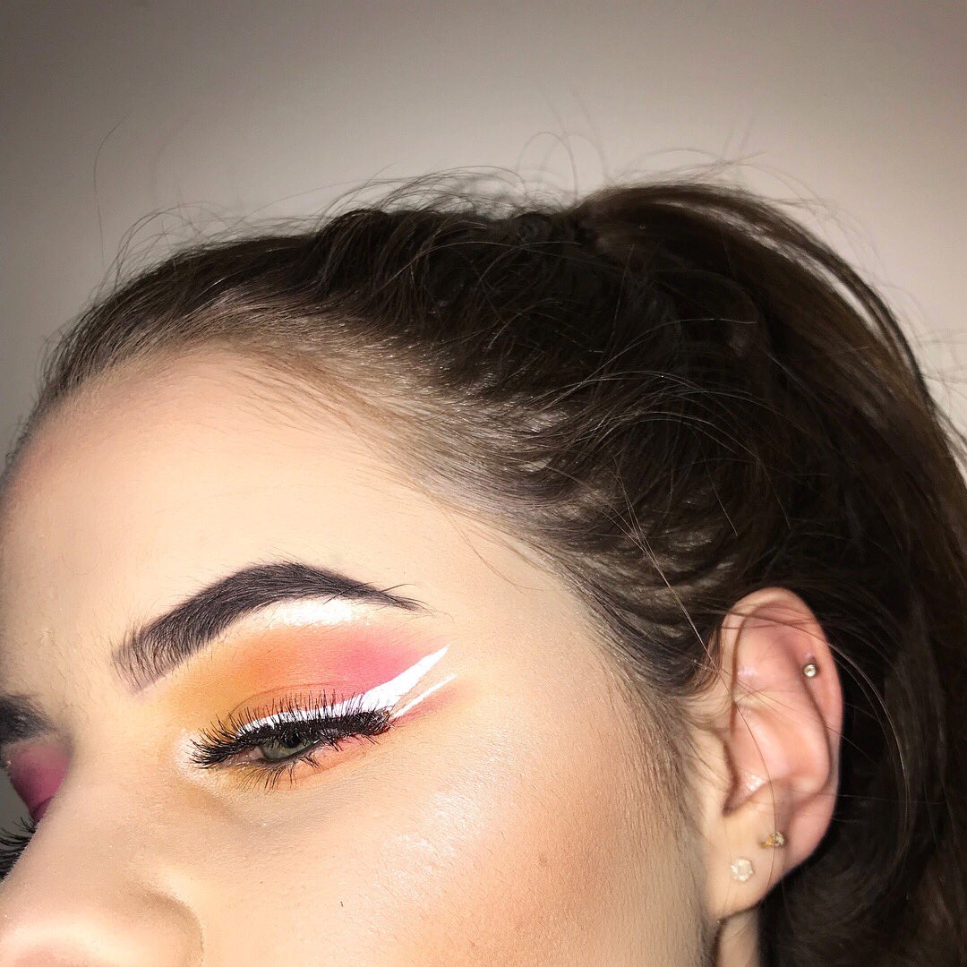 ems_gx's tweet photo. Instagram inspired make up, I had no idea where I was going with this but I like it ๐ซ
#instagram #instagrammakeup #shimycatsmua #hairmakeupdiary #linerandbrowsss #fakeupfix #wakeupandmakeup #maryhadalittleglam #makeuppics #ukmakeup #makeupjunkie #makeupinspo https://t.co/lynIyO4GSt