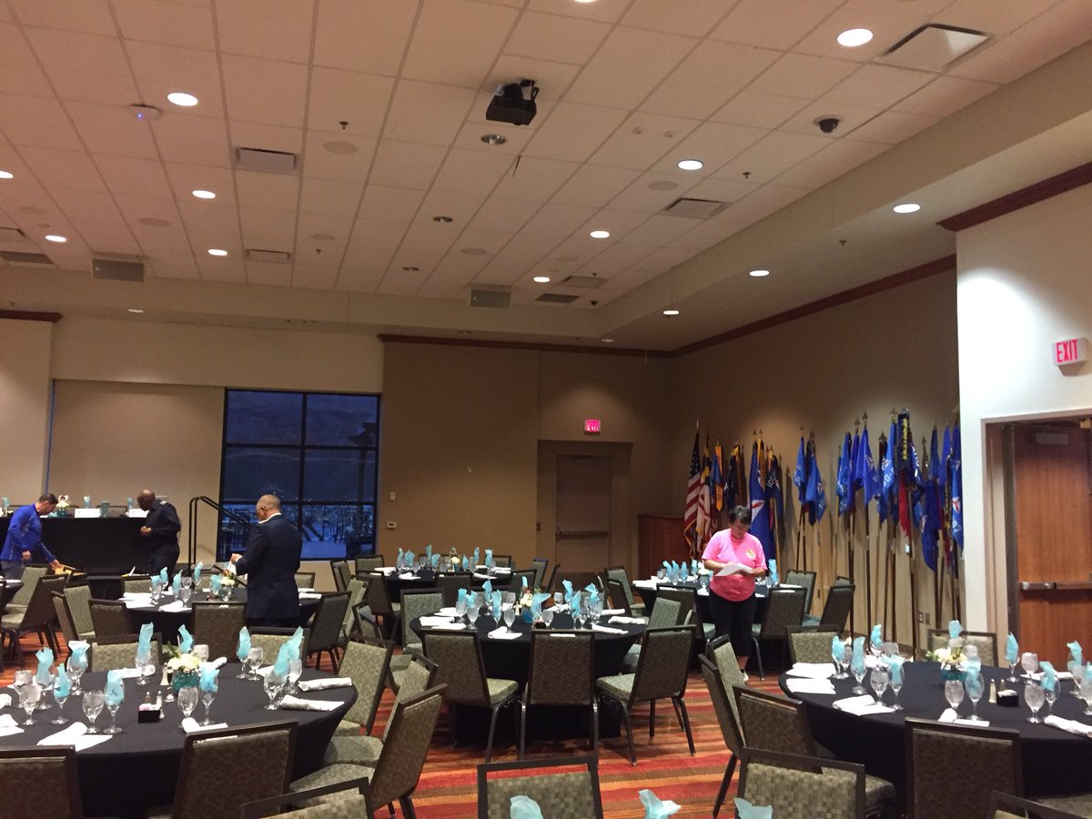 MD042_CC's tweet photo. The @MDWGCAP command team diligently working to finalize set-up for the annual banquet. @MDWG_CC https://t.co/iCFaivPZJf