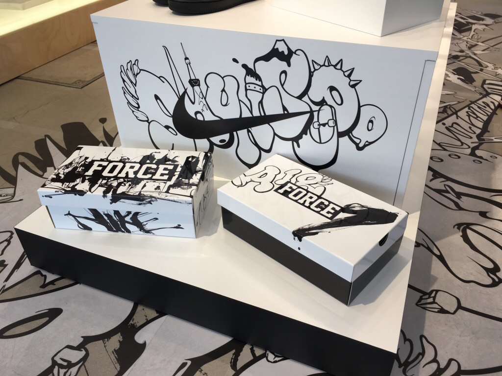 onishigallery's tweet photo. Shun Sudo Special Project: 'NIKE AIR FORCE 1' @ Nike Kicks Lounge, Tokyo to celebrate it's 35th Anniversary. Japanese artist Shun Sudo paints a pair of white "NIKE AIR FORCE 1" sneakers with the theme of old and new Tokyo, titled "Jump Around!" 11/11-12/28 https://t.co/fHVYAiFZPs https://t.co/AgiSLMcjA1