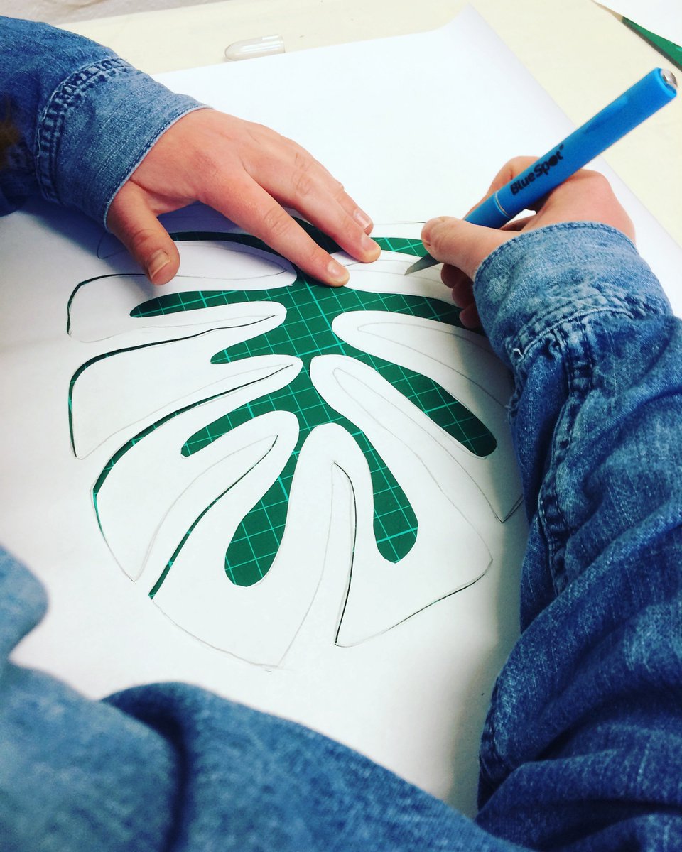 modernmakersHH's tweet photo. We spent the afternoon @resident_store screen printing with the lovely #printmillstudios - felt so good to learn some new techniques and hope to have another go very soon! 🌿 https://t.co/dbfUsbbrR7
