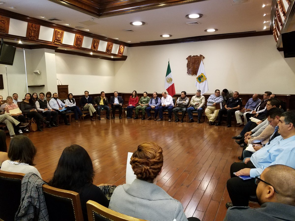 victorzamorardz's tweet photo. Reunión de trabajo con el Colectivo #FUUNDEC. @rubenmoreiravdz https://t.co/xDChGwLuRF