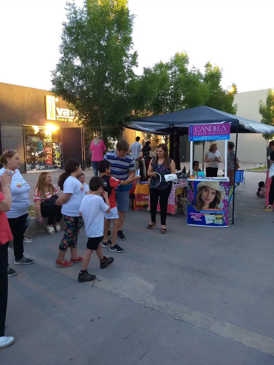 En los sorteos del aniversario de <a href="/romibasile/">Romi Basile</a> junto a <a href="/sontripok/">sontrip.com.ar</a> y gran elenco