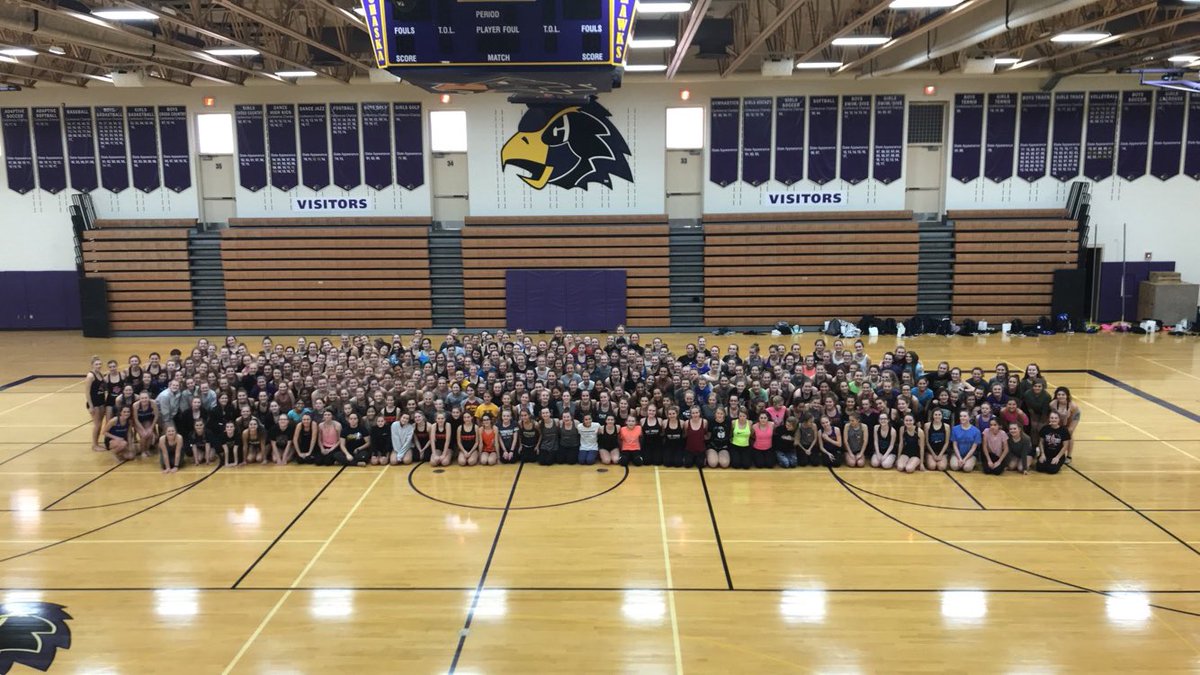 DelanoDanceTeam's tweet photo. What a successful day @MADTcoaches student convention! Happy to grow and support our fellow teams #StateofDance https://t.co/CwNIxWwnUi