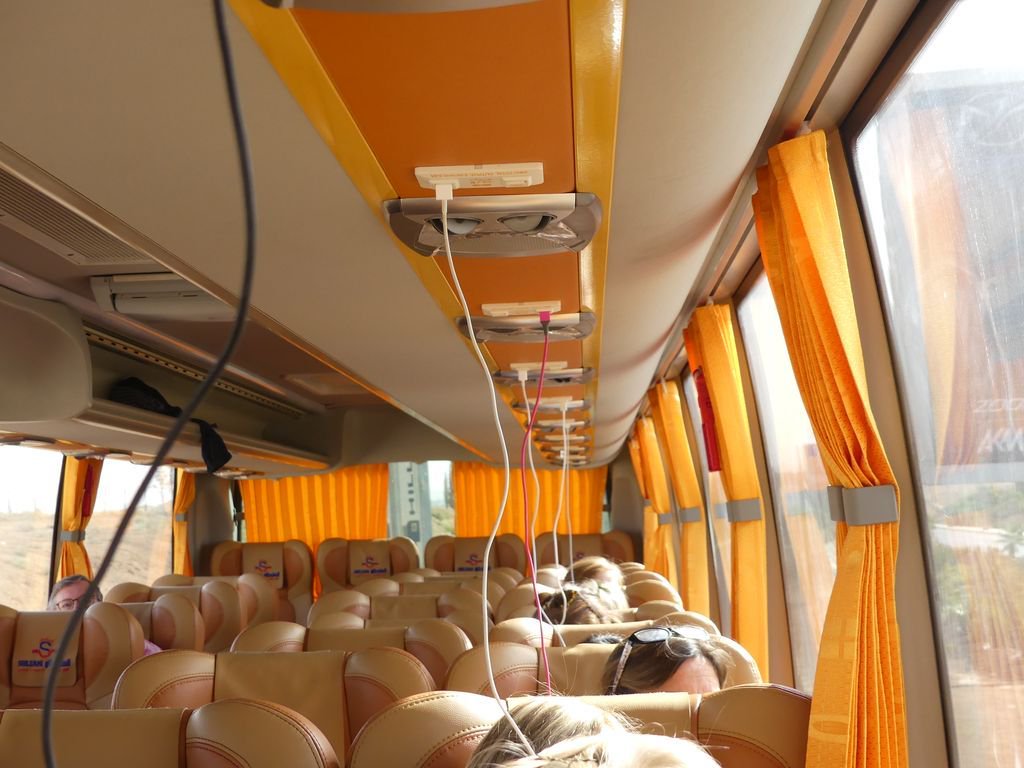 A bus for mobile medical treatment? Nope. The lifeline for <a href="/IFWTWA/">IFWTWA</a> travel writers appears to be usb cable. Thanks JTB for such glorious @GBvins