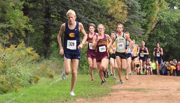 CrossProb's tweet photo. Earlier today, Darin Lau, a runner for UW-Eau Claire, ran the fastest 8k in Division 3. 

23:21 (4:41 pace) 

- Almost 16 seconds faster than anybody else in the division. 
- Faster than any 8k run in Division 2 this season. https://t.co/mMx18zrkqH