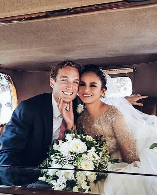 11Poisonivy11's tweet photo. IT Girls are now all married ❤

@annecurtissmith ❤
God bless your new journey with @erwanheussaff 🙏😍

 #TheWanForAnne https://t.co/QFdUOV65ZE