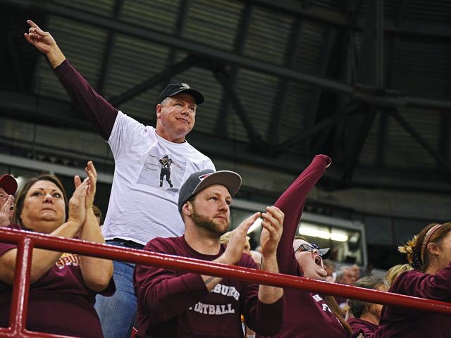 tjohns_54's tweet image. Happy Veterans Day to the goofiest dad out there. Thank you for your 20+ years of service to this great nation #USA #whyistand