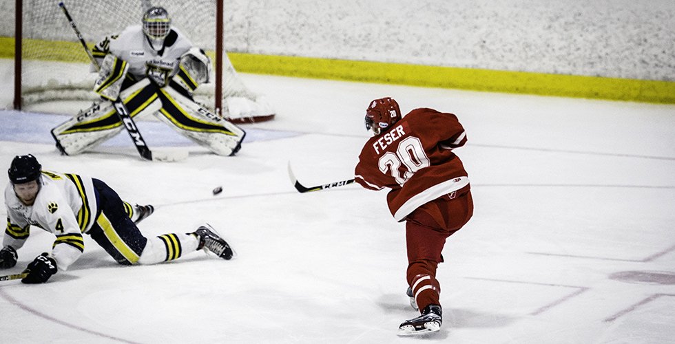 yorkulions's tweet photo. MHKY | The Lions defeated the Thunderwolves 4-2 for their ninth win of the season and remain in first place! Recap: https://t.co/YHE0dSOIFX. #lionpride https://t.co/5DkL51hb8G