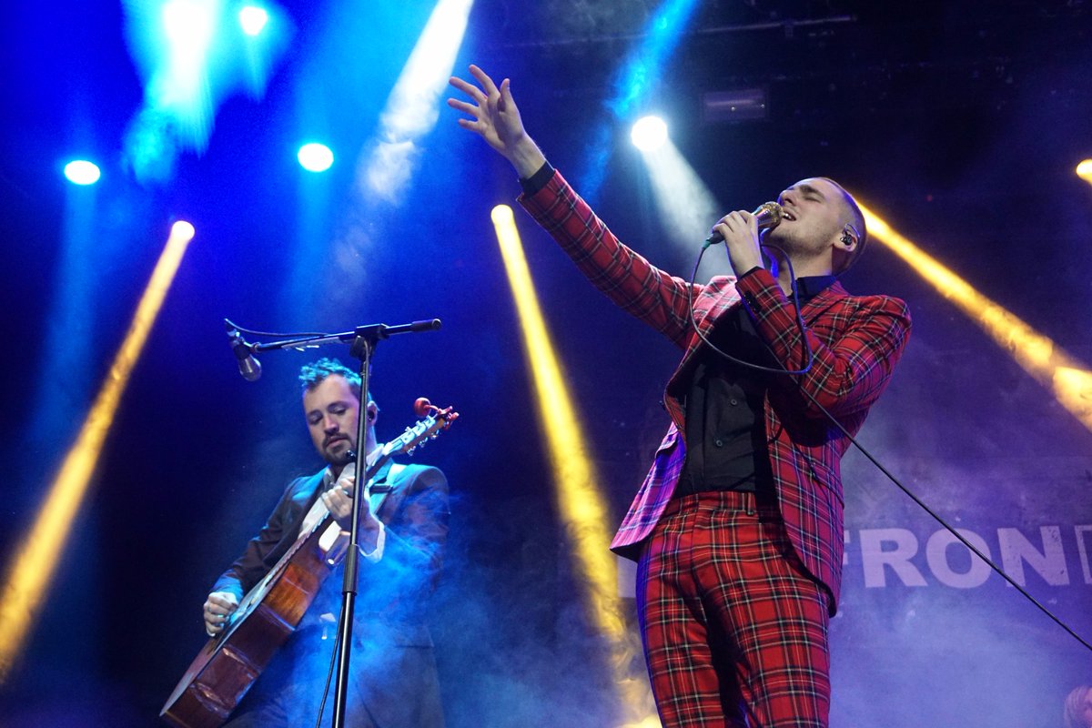 El_Plaza_'s tweet photo. ¡Gracias por acompañarnos esta maravillosa noche con @HeffronDrive! 😍💖 Gritamos, cantamos y nos divertimos como nunca. ¡Fue perfecto! 💫 #HeffronDriveMx

📷: @PabloDan82 https://t.co/lrfPXq1mo6