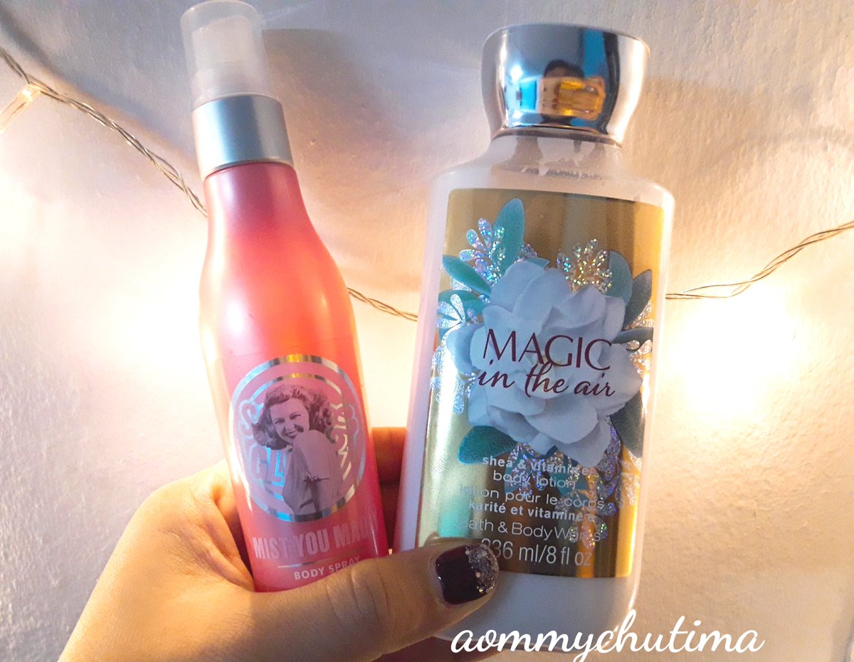 boobooxxzz's tweet photo. Body mist + Body lotion ที่ใช้แล้วนอน��ม่ได้นอน🙈😂 สองตัวนี้ใช้คู่กันทีไรมีแต่คนทักว่าตัวหอมมาก~โดยเฉพาะแฟน นางบอกว่าได้กลิ่นทีไรอยากคลุกวงในตล๊อดด🙈 กลิ่นน่ารักมาก หอมหวานแบบหรูๆ ดูเป็นคุณหนูน่ากอด😍ใช้คู่กันแล้วติดทนนานมาก ชะนีไทยควรมี!💖 #ไว้รีวิวห้ามขายของโว้ยย #HowtoPerfect https://t.co/8iBRlXi0AV