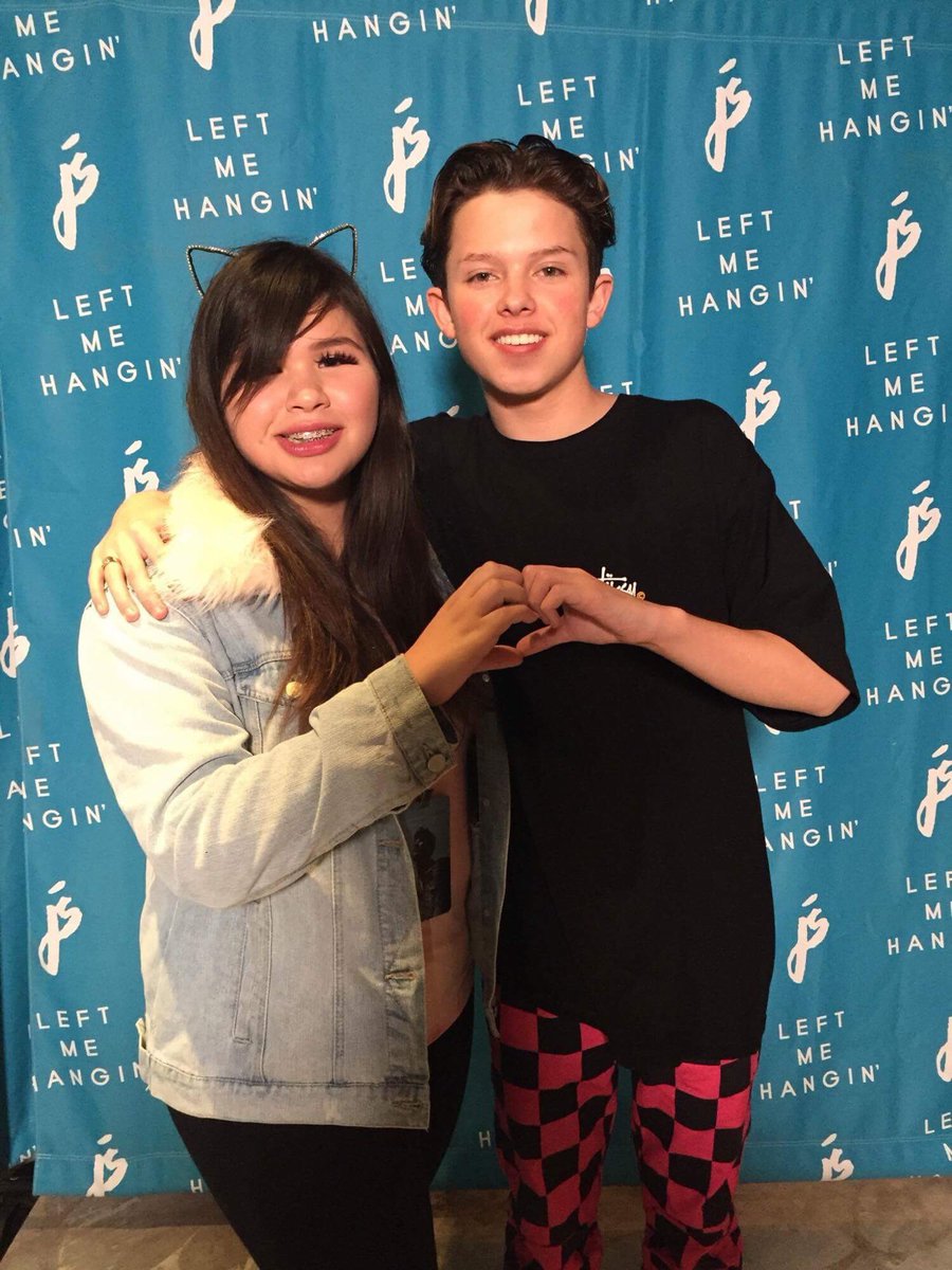 Itsmelhdz's tweet photo. 08.11.17 ❤️ @jacobsartorius  Iove you so much Jacob 💕✨ best day ever. 😍 https://t.co/28rU6mKQ9p