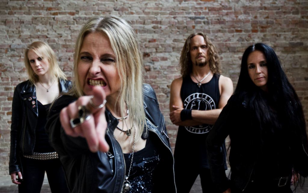 ICE AGE Interview: Sabrina Kihlstrand ‘On Top of the World’ with long overdue debut… metalholic.com/ice-age-interv…