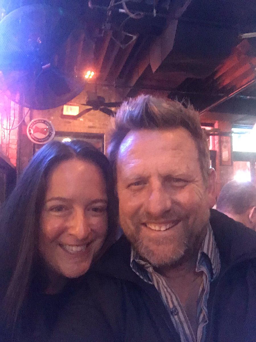 skyprincess4742's tweet photo. #datenightNashville https://t.co/6zOdc0Z9Ne
